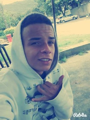 SOU APENAS UM TORCEDO ,LOUCO PELO VASCO SOU INTREGANTE DA FJV 10ª FML  ,SEGUE SIGO TODOS DE VOLTA