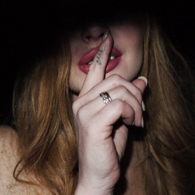 envoyez-moi toutes vos confessions, sur des gens que vous aimez (ou pas) de twitter. tout est posté en anonyme.