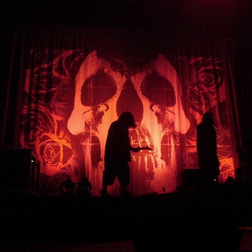 defthe1s's profile picture. You're pins, I'm needles. @JaksBN ♥