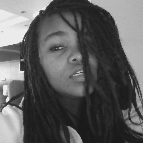 I'm 16 trying to find who i am and to make the best out of me. facebook name is Jacque Beautilicious Simmons
