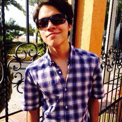Dios es amor, el amor es ciego, si yo soy ciego, yo soy Dios.