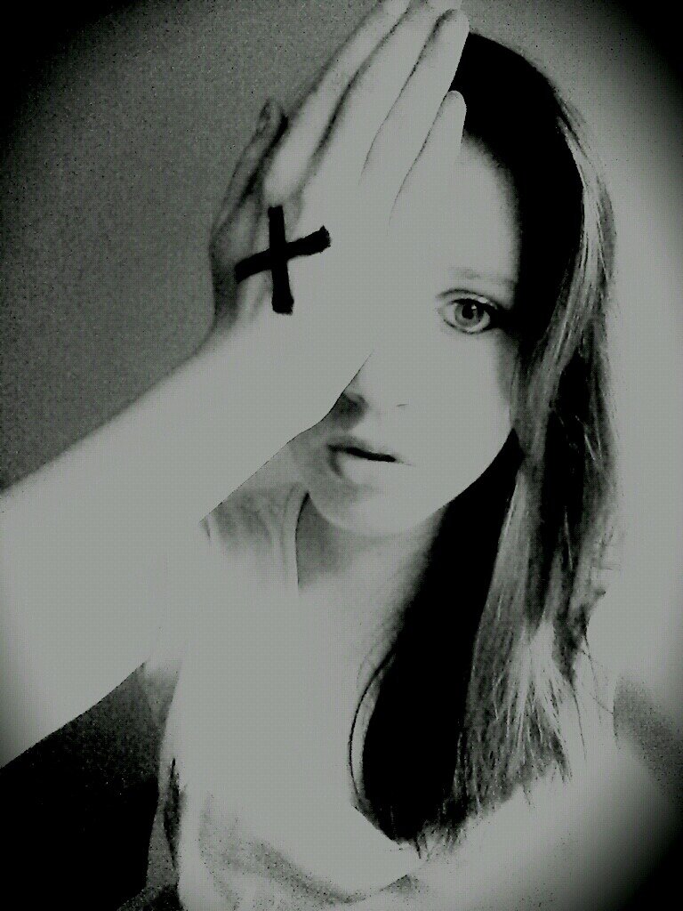 ∽ⓑⓔⓐⓤⓣⓨ is being the best possible version of yourself on the inside & out!!!∽