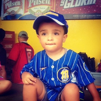 Ing. Electricista .. Fiel seguidor del Beisbol y el Basket..Comento los juegos de Magallanes y Trotamundos por esta vía