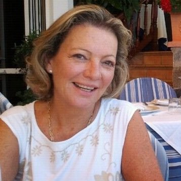 Licenciada en Psicología. Diputada del Parlamento Andaluz en la VIII, IX y X legislatura por @pp_jaen.