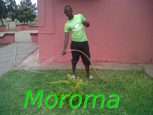 Always hppy nd enjoy with Ppls arund