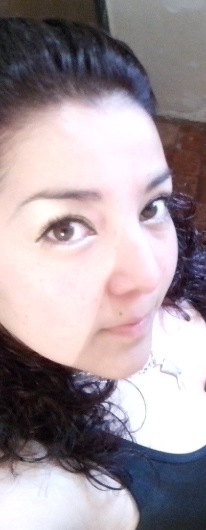 Simplemente yo... Asi como soy aunque no les guste a muchos! Digo lo q pienso y si no quieres eschuchar no preguntes...