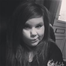 my name is paris i am 12 year old looking for a boyfriend in london xx