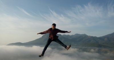 Hanya pejalan biasa