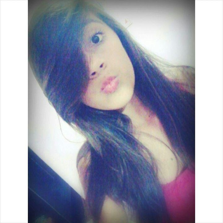 Solteira (single) 13 anos (13 years) Canceriana ( cancerian ) Directioner Forever ♥