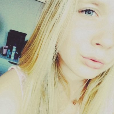 i love my band pixie wings so much they are my three bestfrienss i love you guys and our fans xxxxx