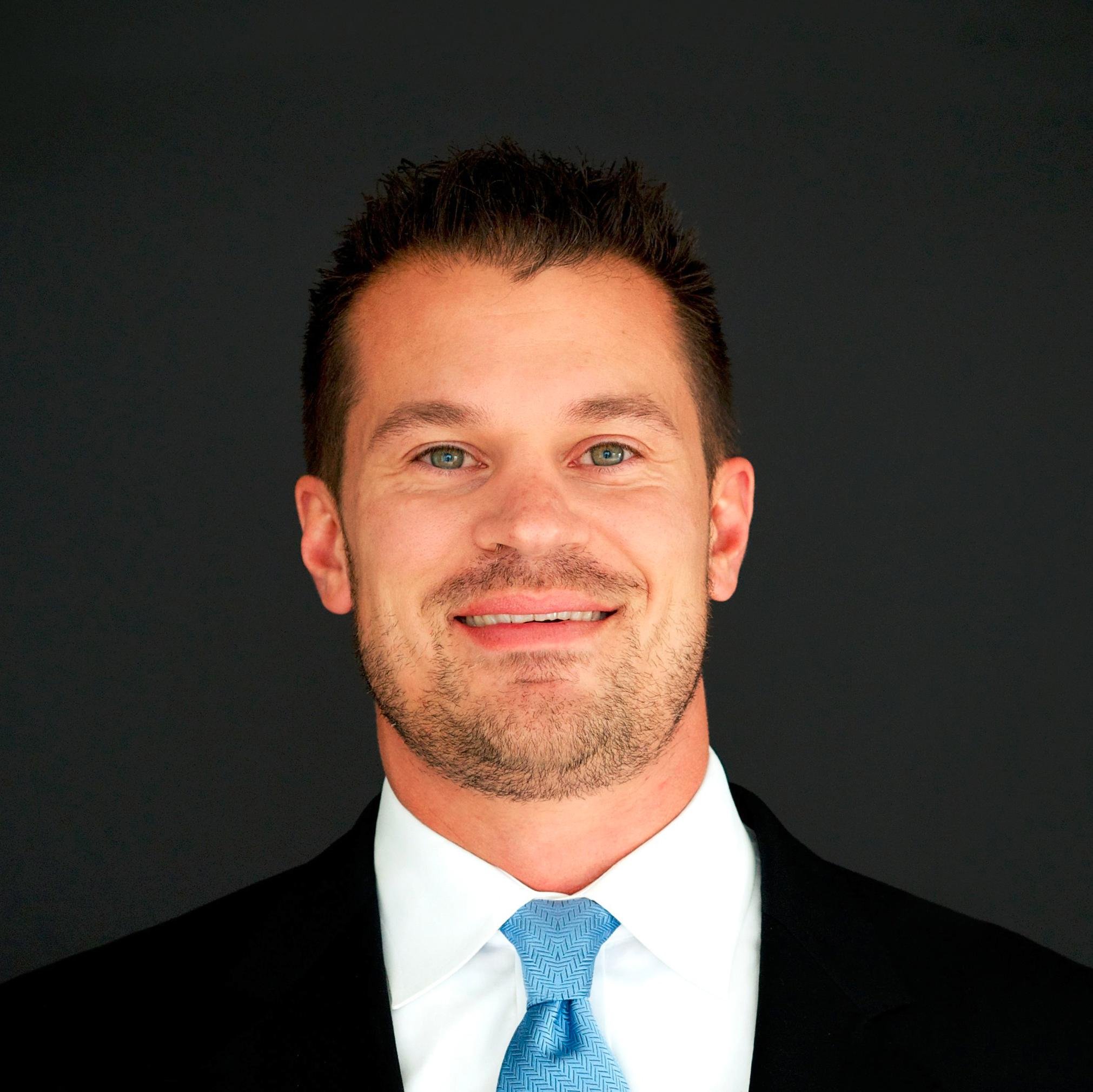 I am a husband, dad and sports enthusiast.  I work as a software architect for Dickinson + Associates, specializing in SAP HANA / BI