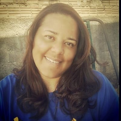 pessoa extremamente, extrovertida de bem com a vida e desinibida ,gostou??