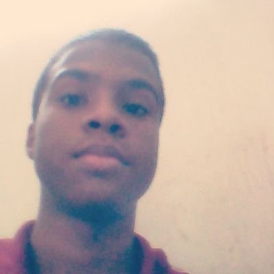 Simplicidade e sinceridade me definem. Vivo pela música, Good Vibes and EDM. Leal à meus amigos sempre.