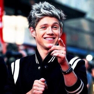 hi niall thinks you're beautiful and he loves u - @zaynsmarry