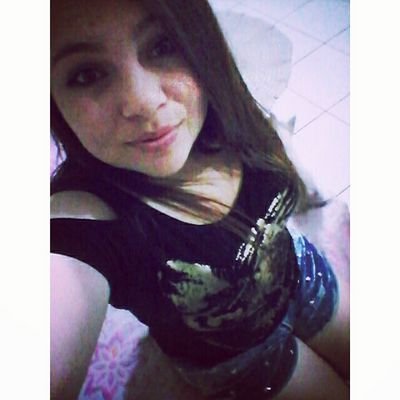 A gente se abraça, se beija e finge que nada aconteceu♪♫