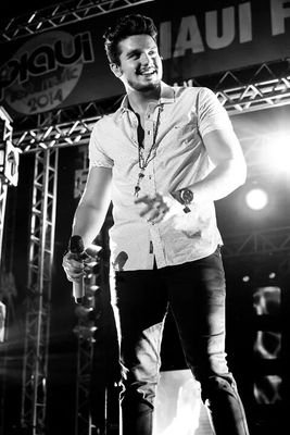 Te coloquei nas virgulas de cada sonho meu @luansantana