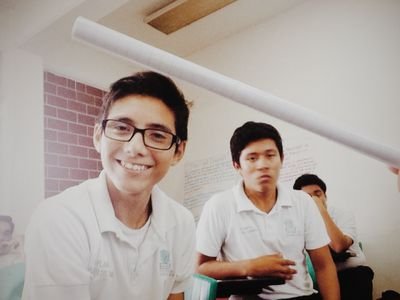 follow me and follow back :3 wiiiiii
