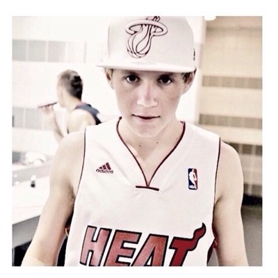 Angel has 5 letters but so does Niall ~ I like tea and guys who act like idiots but are cute which makes it frustrating ~ 0/5 0/4 ~❤️10/3/14 I saw my heros❤️