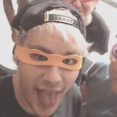 Please Follow @myplaylist1998 ♡