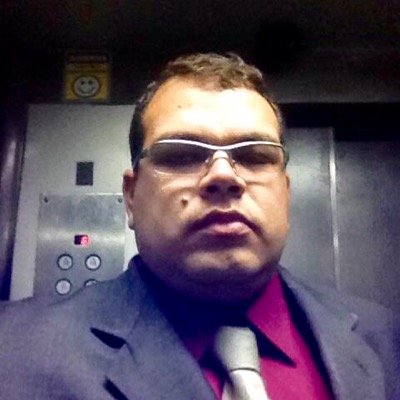 Você está vivo. Esse é o seu espetáculo. Só quem se mostra se encontra. Por mais que se perca no caminho.