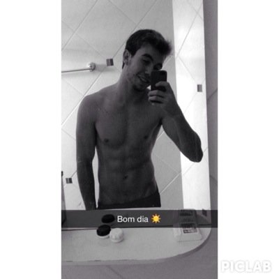 Carlos foi a primera pessoa a me seguir listada 22/10/2014 as 22:35 minha vida minha historia so teve sentido quando te conheci ❤️✨