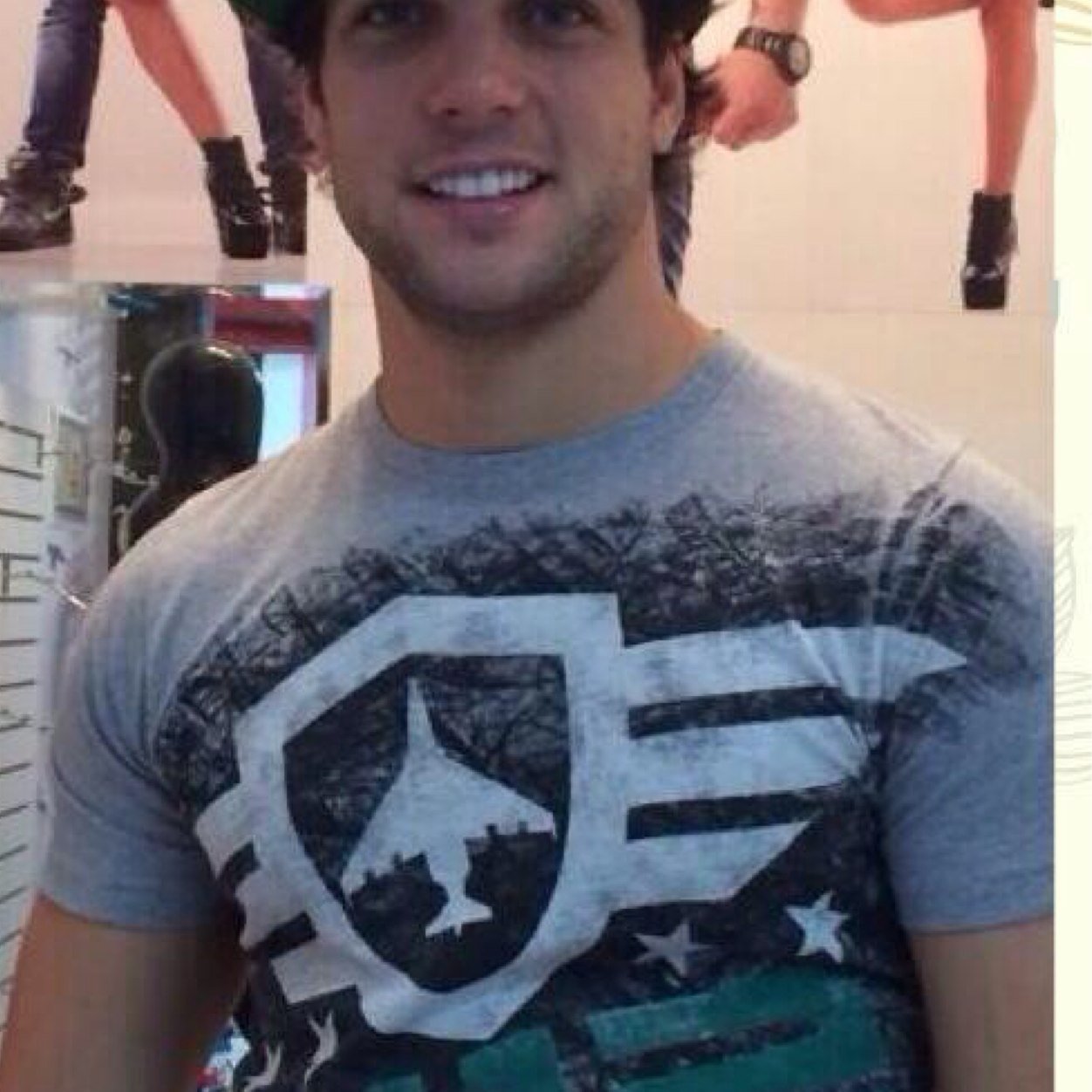 dasuvired's profile picture. Estudiante de psicologia social y graduado de filosofia