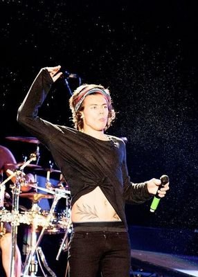 Na frase eu sou safado o Sujeito é Harry Styles  ♥1D ♥FH❤ Bibis,Hay,Gabi,Laura,Pedro Amo vcs