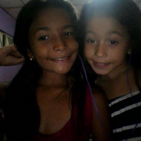MI SIS TE ADORO UN MUNDO AQUI EMILY ♥