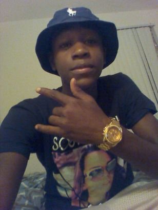 GLOW_GANG98's profile picture. No Pencil No Paper I Still Draw Attention