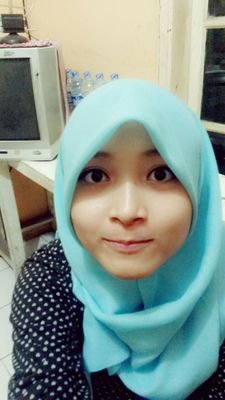 Seorang anak yang sedang fokus karir dan kuliah :)