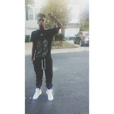 #FlyShit㊙ snapchat me: byzee kik me: DatBoiiZarius