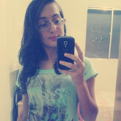 Karinavelozo's profile picture. Duvidas Visite me ask::  http://t.co/4GevIvYn4T