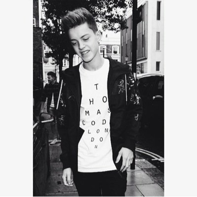 go follow @AYEHEMMlNGS