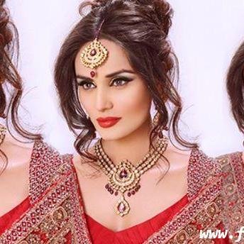 focifo321's profile picture. This femininity – a natural charm, complemented by bright and showy clothes.