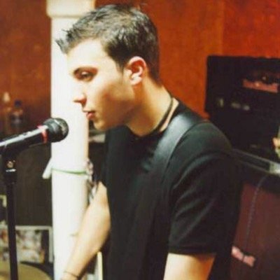 freshmanfrank's profile picture. = saved =