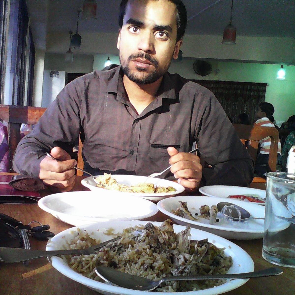 YasirYasirspy's profile picture. 