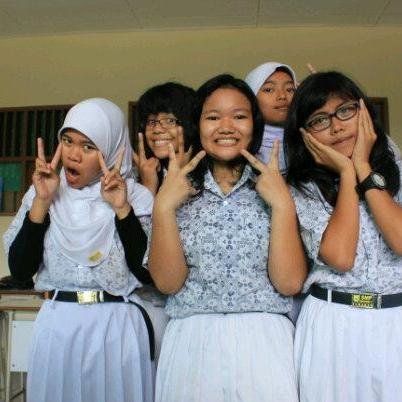 Bismillahirohmanirohim :) Allah swt. Besok ulangan mtk semoga bisa ya allah amin :)