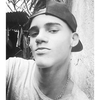 Não é fácil colocar um sorriso no rosto, diante de um cansaço físico, mental e emocional. E mesmo assim vou sorrindo na esperança de que isso revigore.