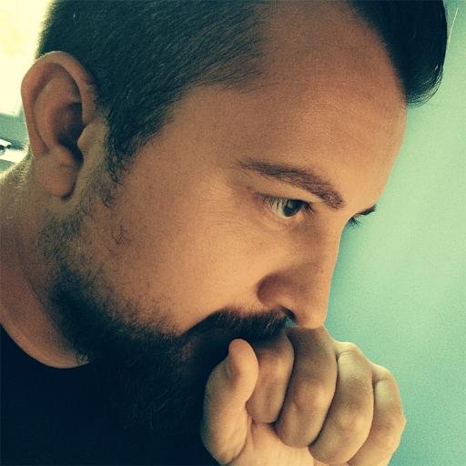 Graphic designer at https://t.co/LtvVoI2KEn