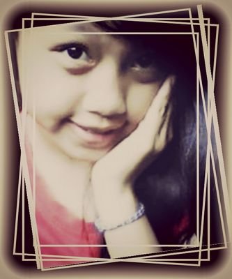 Gua itu paling suka buat orang tersenyum :) 
dan paling gak bisa kalo liat orang nangis, apa lagi orang yg gua sayang :)