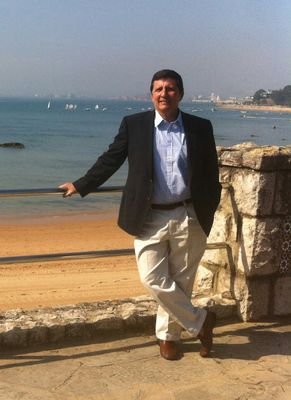Apasionado por el uso de las TIC para combatir la pobreza e inequidades. investigo #teletrabajoec desde 2015.Manager #CxOforum Per/Ecu, pensamiento exponencial