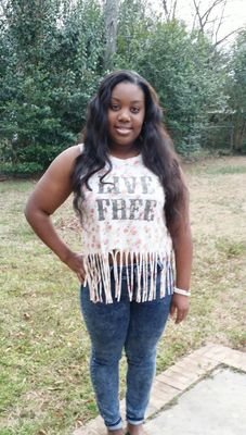 Shannnbates's profile picture. 