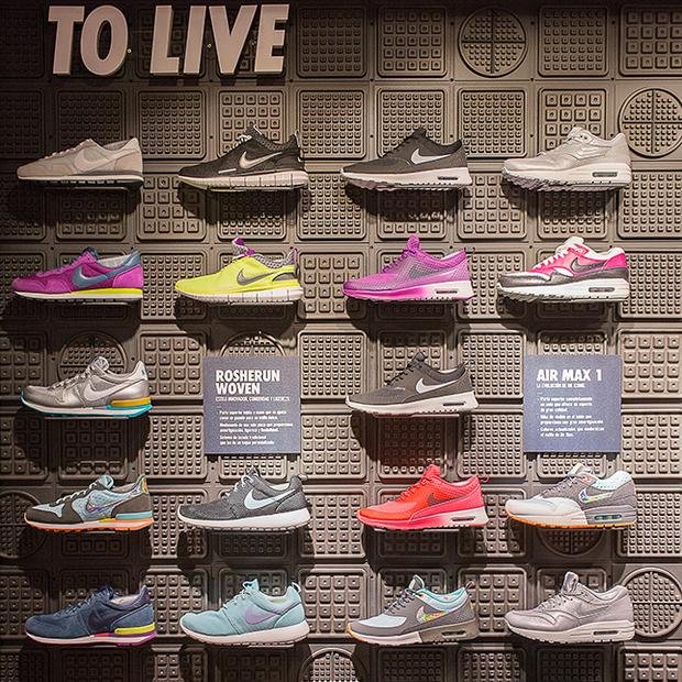 Vendemos zapatos de todas las marcas (air max, air force 1, roshe run, janoski, vans) , fundas de móvil, sudaderas, relojes...