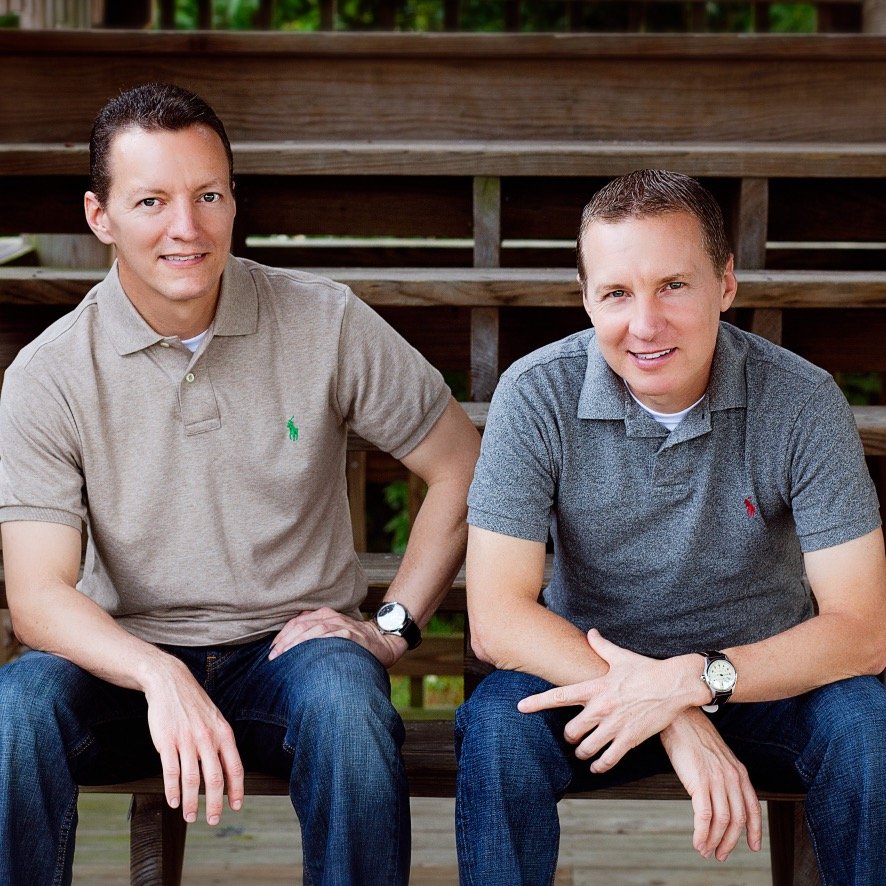 We are brothers who write novels and screenplays. http://t.co/VxYkKK1AIc (http://t.co/8U94Gm4mWv) #TeamFollowBack