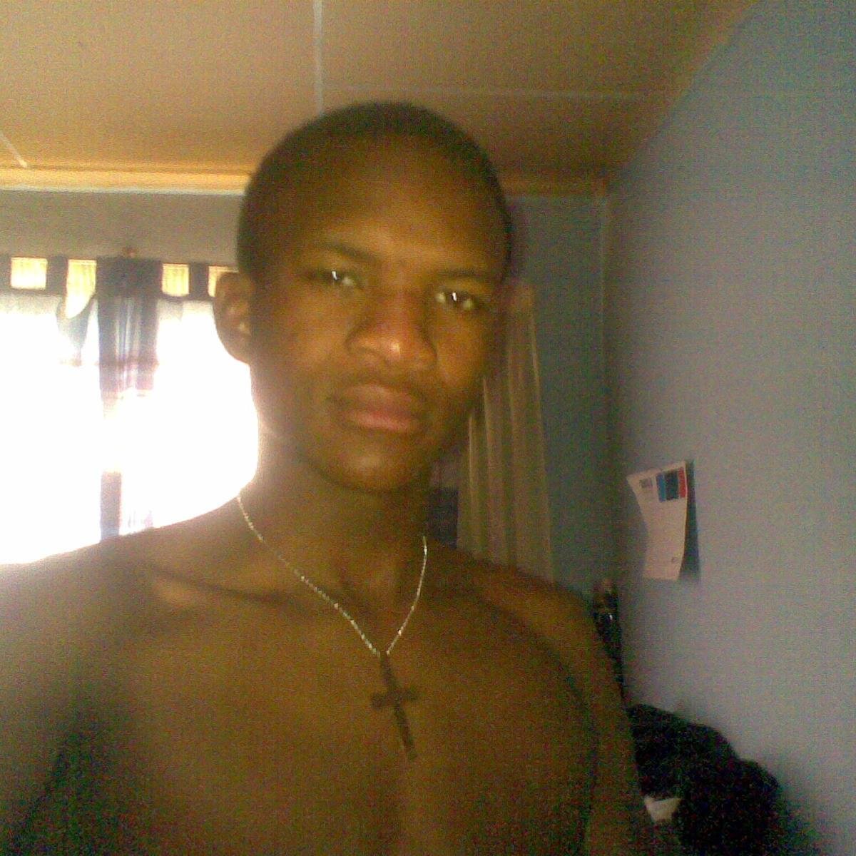 ThutoKhumalo's profile picture. Im a Kind,cool loving caring and also a Musican bt stl an ameture.. I love talking, short temp, dont buy shit and dont like to be pissed. Yess Thats Khumalo