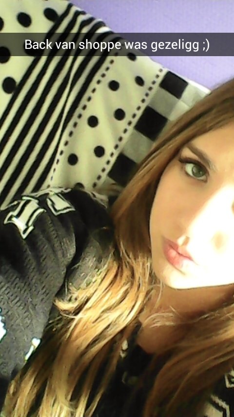likee... paarden voetbal streetdance zit op gomarus in gorichem..love my best friends ...33 hihi