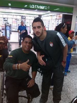 soy victima de minas antipersonas pero esa mina me quito un pie mas no mo alegria