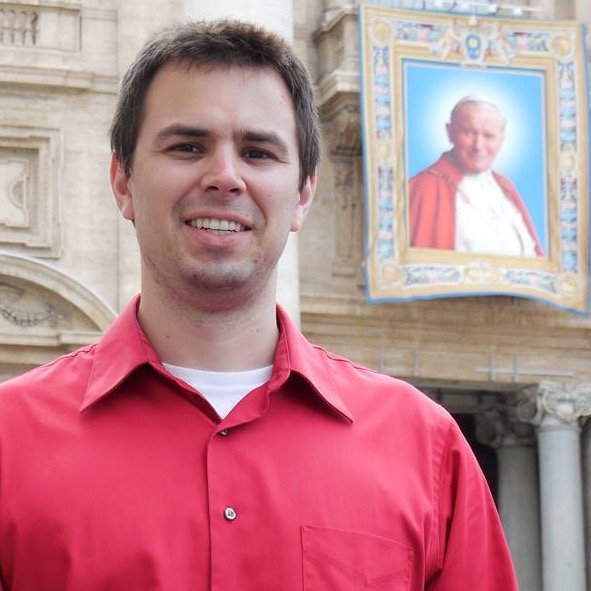 Loving father. Defunct biblical theologian. Fighting against divorce, alienation, and corrupt courts. Anti-feminist and pro-family. TLM Catholic.