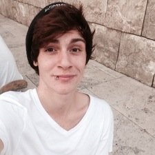 FREE FOLLOW✨ follow @lukeabbracciami pls✨