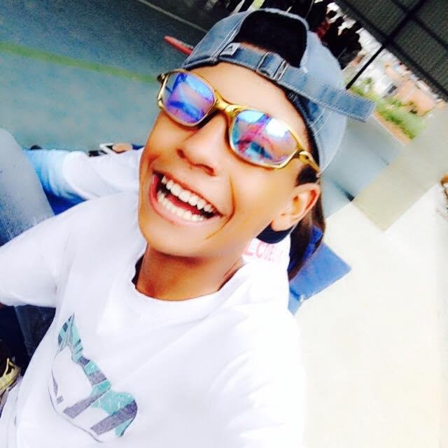 . . Não sou bobo eu sei oque elas gosta, te aconselho não vai se iludir.. Porque p. ser minha titular não basta ter apenas um rostinho bonito #Umsalveprasgata $